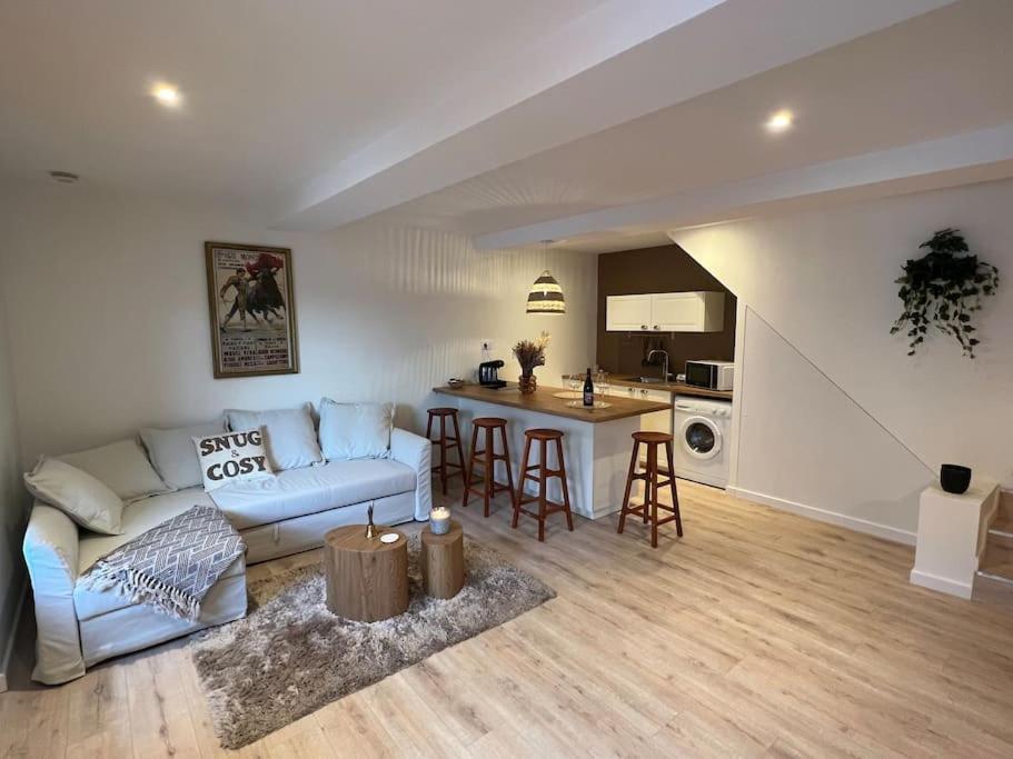 Suite Cosy Au Coeur De Vinzelles Proche Macon Tout Equipe Avec Salon D'Exterieur Ngoại thất bức ảnh